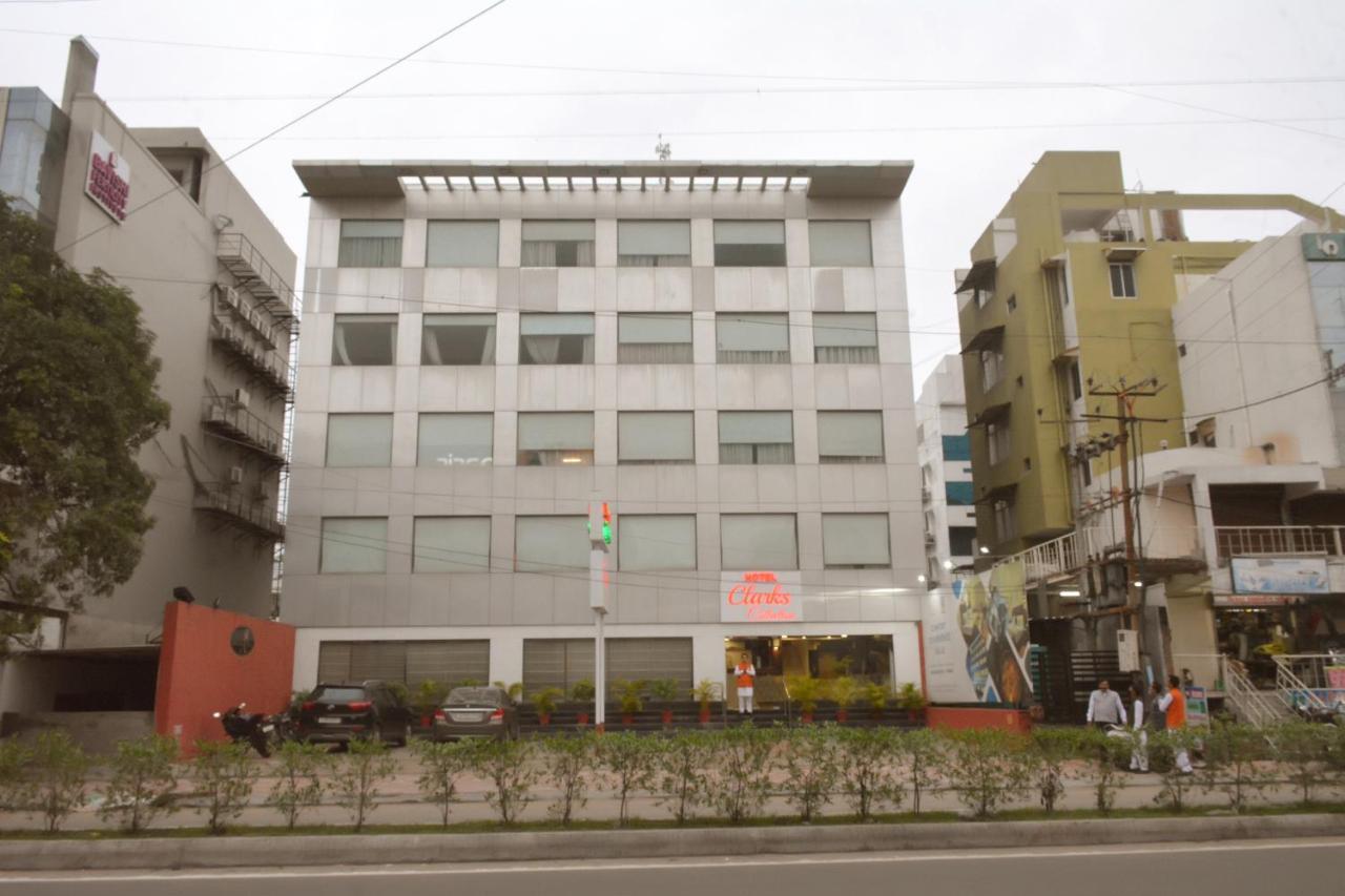 Hotel Clarks Collection Vadodara Exterior photo