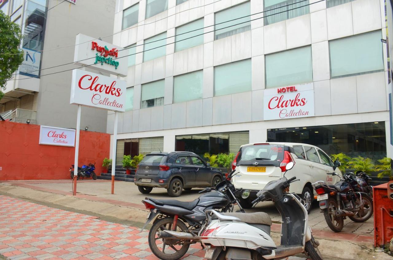 Hotel Clarks Collection Vadodara Exterior photo