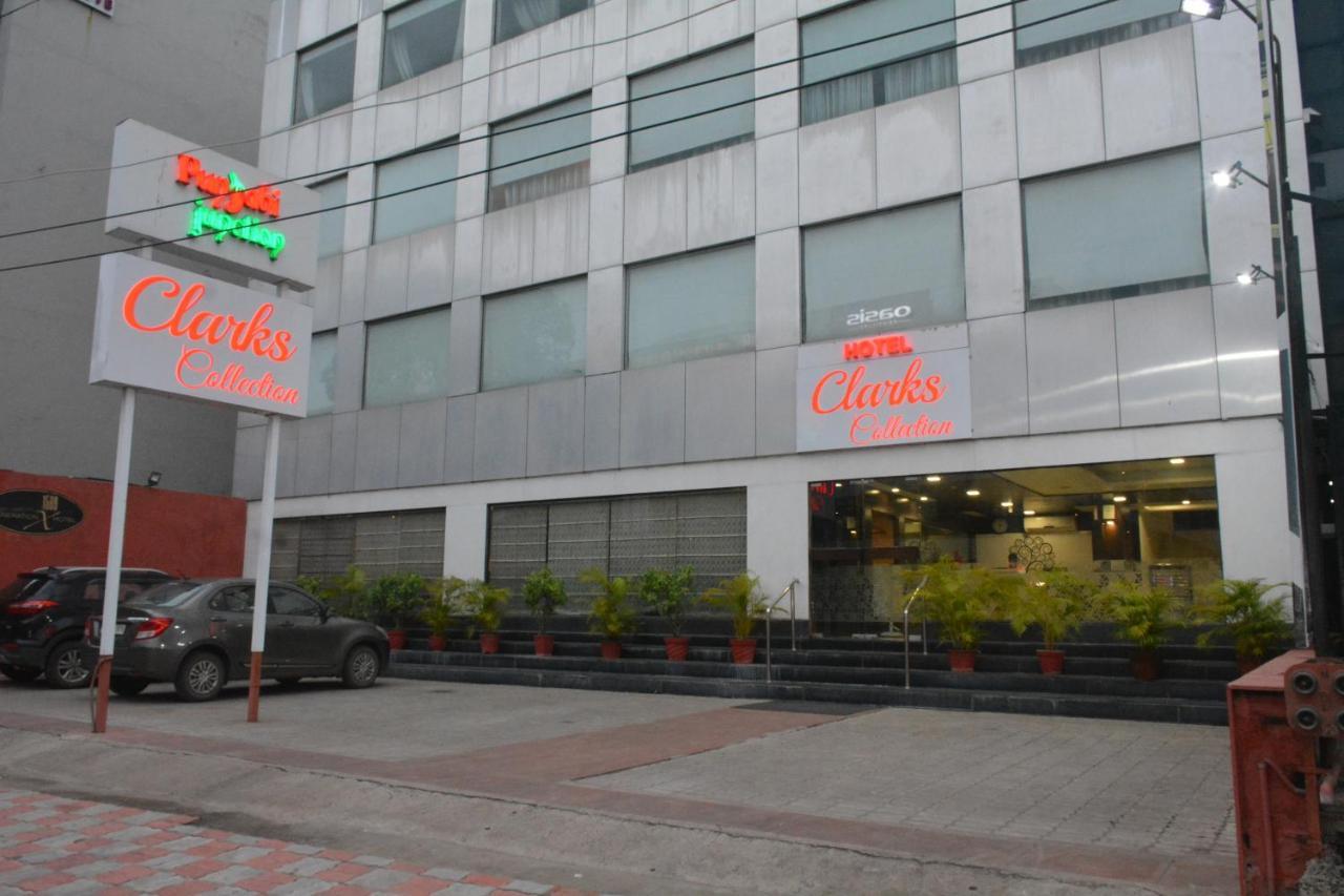 Hotel Clarks Collection Vadodara Exterior photo
