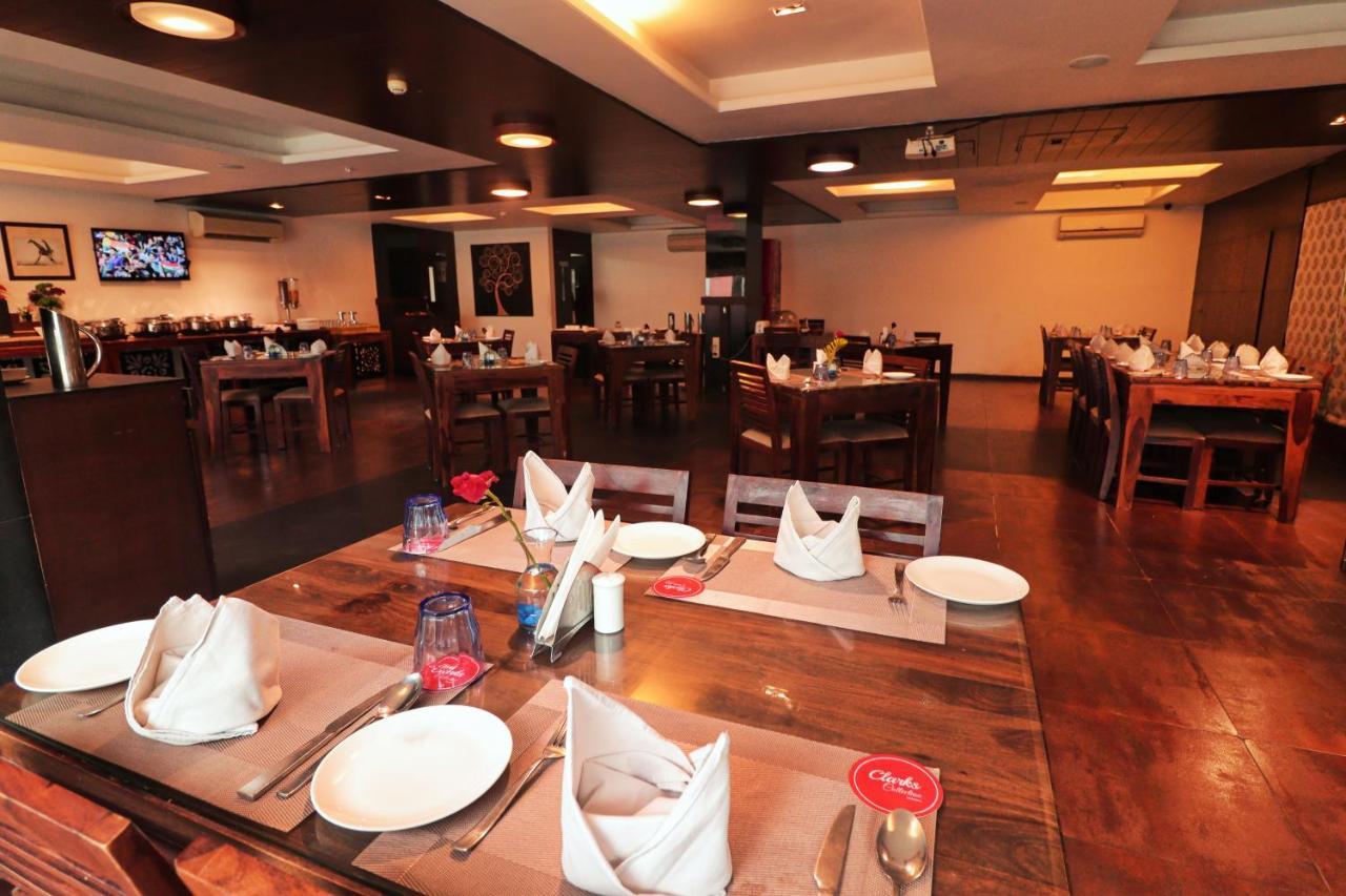 Hotel Clarks Collection Vadodara Exterior photo