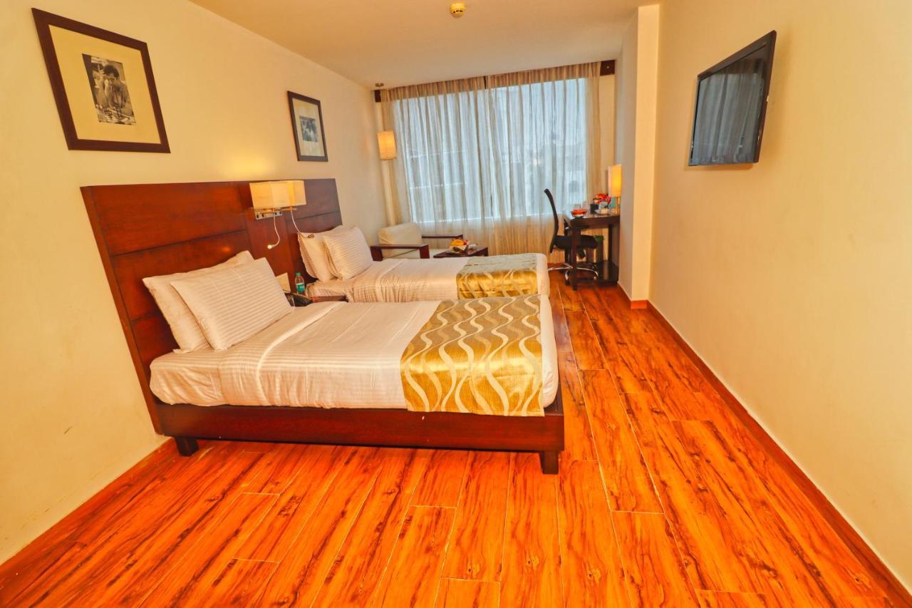 Hotel Clarks Collection Vadodara Exterior photo