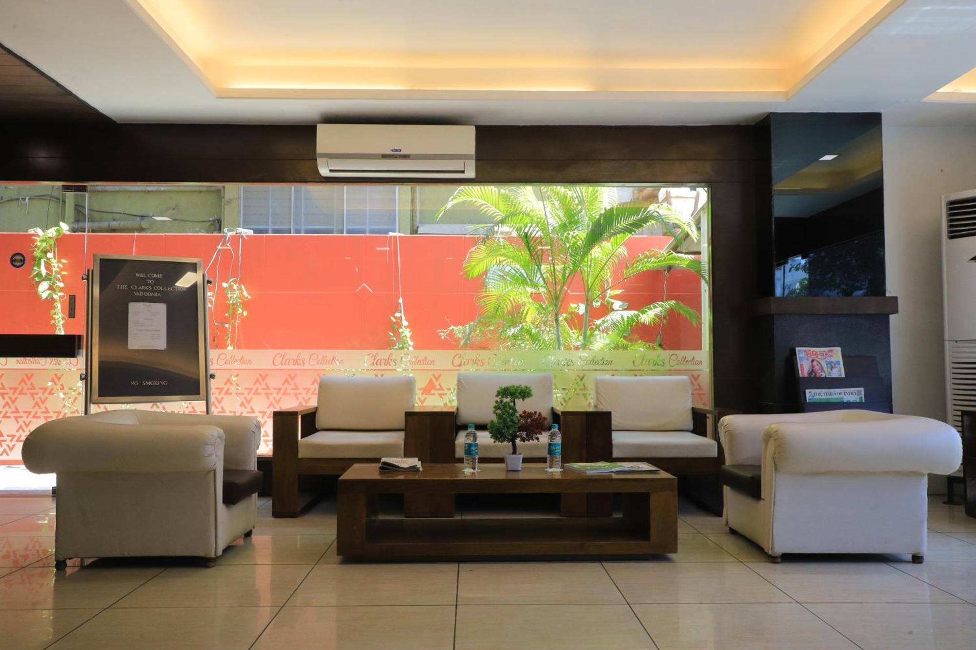 Hotel Clarks Collection Vadodara Exterior photo